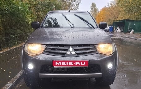 Mitsubishi L200 IV рестайлинг, 2012 год, 1 450 000 рублей, 3 фотография