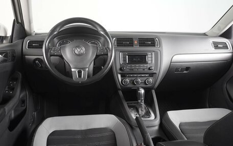 Volkswagen Jetta VI, 2013 год, 1 249 000 рублей, 12 фотография