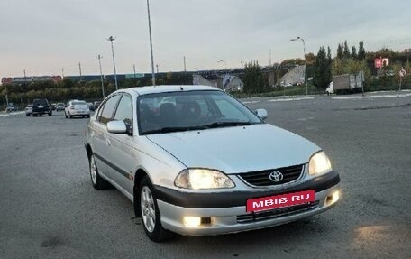 Toyota Avensis III рестайлинг, 2001 год, 690 000 рублей, 13 фотография