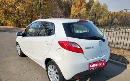 Mazda 2 III, 2012 год, 975 000 рублей, 6 фотография