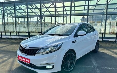 KIA Rio III рестайлинг, 2015 год, 1 350 000 рублей, 2 фотография