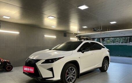 Lexus RX IV рестайлинг, 2016 год, 4 600 000 рублей, 3 фотография