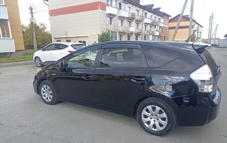 Toyota Prius Alpha I (ZVW40/41), 2011 год, 1 380 000 рублей, 13 фотография