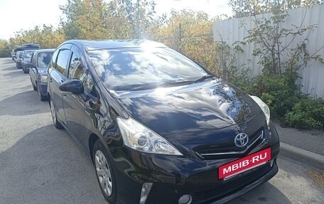 Toyota Prius Alpha I (ZVW40/41), 2011 год, 1 380 000 рублей, 39 фотография