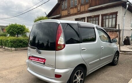 Toyota FunCargo, 2004 год, 600 000 рублей, 2 фотография