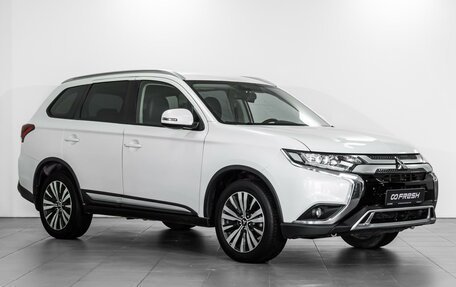 Mitsubishi Outlander III рестайлинг 3, 2019 год, 2 644 000 рублей, 1 фотография