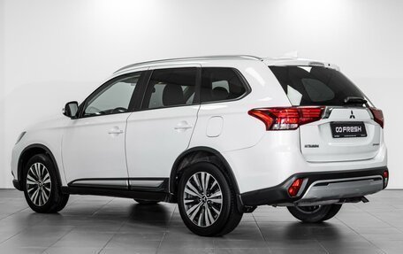 Mitsubishi Outlander III рестайлинг 3, 2019 год, 2 644 000 рублей, 2 фотография