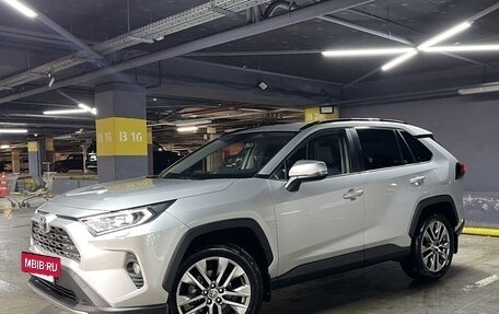 Toyota RAV4, 2021 год, 3 790 000 рублей, 5 фотография