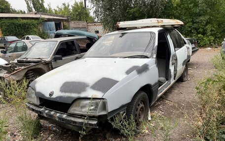 Opel Omega A, 1988 год, 130 000 рублей, 10 фотография