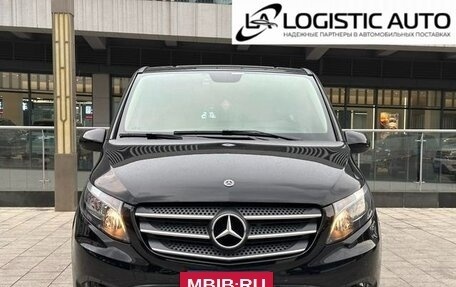 Mercedes-Benz Vito, 2019 год, 4 000 000 рублей, 12 фотография