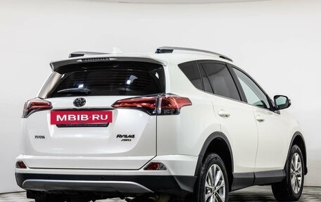 Toyota RAV4, 2018 год, 2 499 000 рублей, 5 фотография