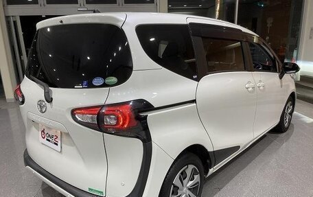 Toyota Sienta II, 2021 год, 1 305 000 рублей, 4 фотография