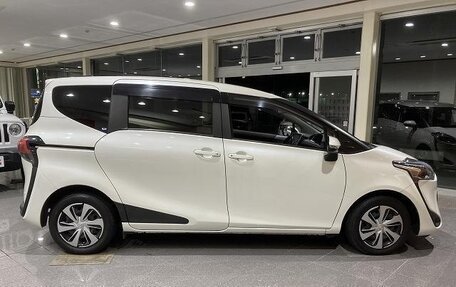 Toyota Sienta II, 2021 год, 1 305 000 рублей, 7 фотография