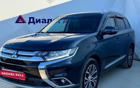 Mitsubishi Outlander III рестайлинг 3, 2018 год, 2 561 000 рублей, 3 фотография