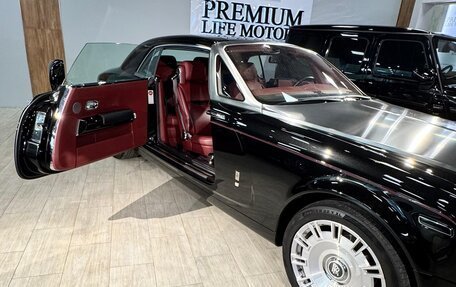 Rolls-Royce Phantom VII рестайлинг, 2010 год, 29 000 000 рублей, 24 фотография