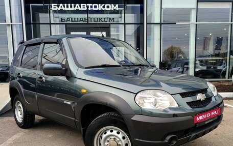 Chevrolet Niva I рестайлинг, 2010 год, 480 000 рублей, 3 фотография