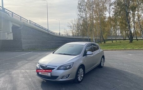 Opel Astra J, 2010 год, 950 000 рублей, 3 фотография