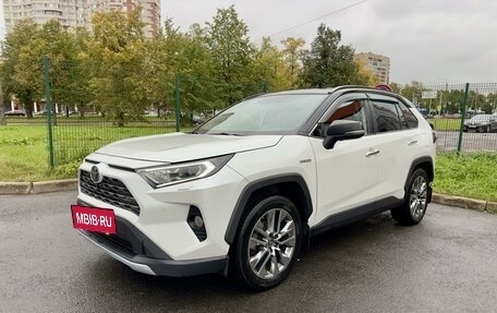 Toyota RAV4, 2019 год, 4 000 000 рублей, 7 фотография