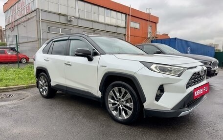 Toyota RAV4, 2019 год, 4 000 000 рублей, 8 фотография