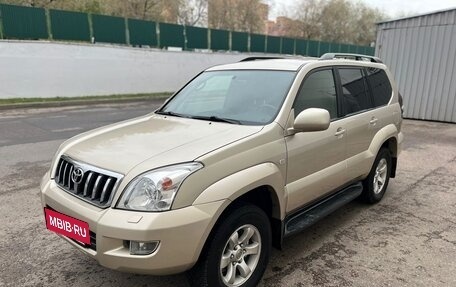 Toyota Land Cruiser Prado 120 рестайлинг, 2005 год, 1 945 000 рублей, 3 фотография