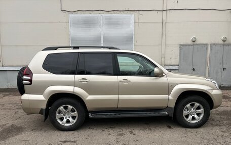 Toyota Land Cruiser Prado 120 рестайлинг, 2005 год, 1 945 000 рублей, 24 фотография