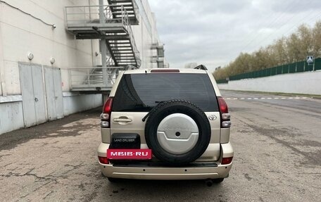 Toyota Land Cruiser Prado 120 рестайлинг, 2005 год, 1 945 000 рублей, 26 фотография