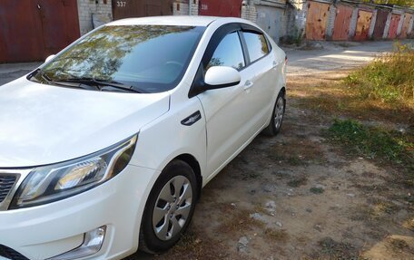 KIA Rio III рестайлинг, 2013 год, 890 000 рублей, 4 фотография