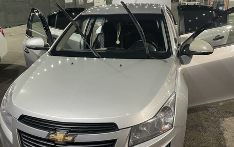 Chevrolet Cruze II, 2014 год, 680 000 рублей, 2 фотография