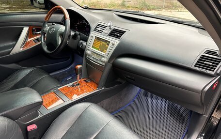 Toyota Camry, 2011 год, 1 180 000 рублей, 10 фотография