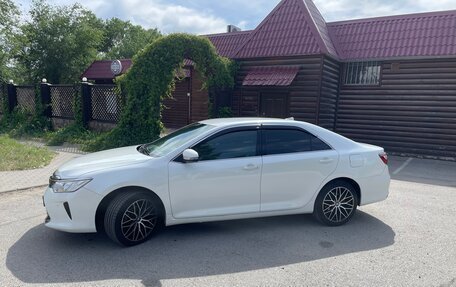 Toyota Camry, 2015 год, 2 230 000 рублей, 3 фотография