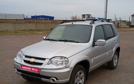 Chevrolet Niva I рестайлинг, 2009 год, 498 000 рублей, 1 фотография