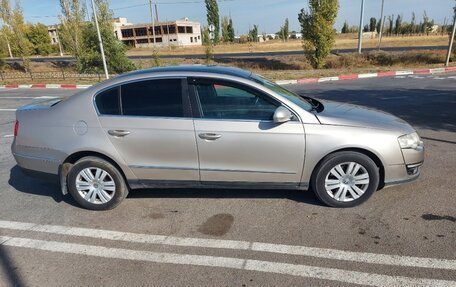 Volkswagen Passat B6, 2005 год, 690 000 рублей, 3 фотография