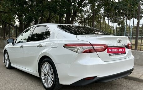 Toyota Camry, 2019 год, 3 330 000 рублей, 6 фотография