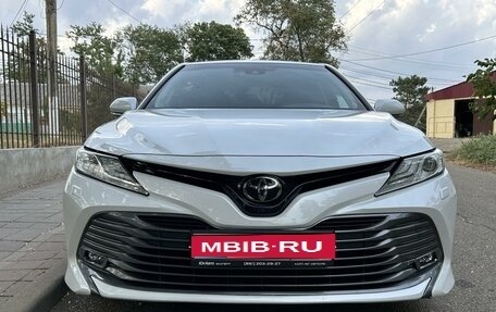 Toyota Camry, 2019 год, 3 330 000 рублей, 1 фотография