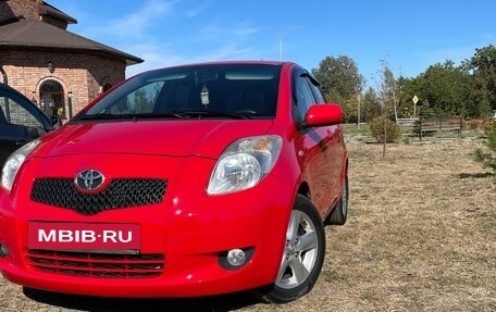 Toyota Yaris III рестайлинг, 2007 год, 745 000 рублей, 14 фотография