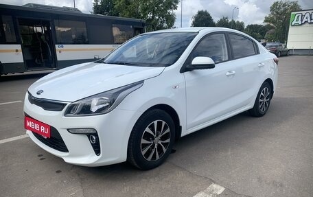 KIA Rio IV, 2018 год, 1 470 000 рублей, 2 фотография