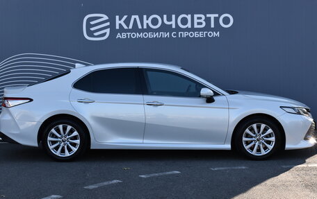 Toyota Camry, 2018 год, 3 075 000 рублей, 5 фотография