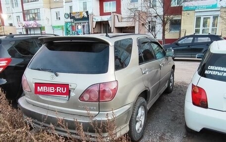 Toyota Harrier, 1998 год, 800 000 рублей, 4 фотография