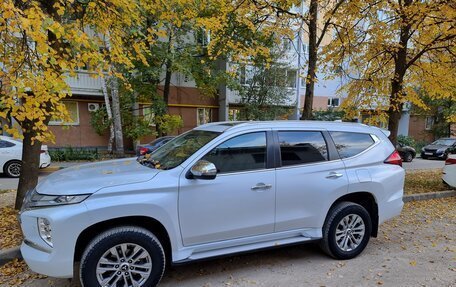 Mitsubishi Pajero Sport III рестайлинг, 2020 год, 3 780 000 рублей, 12 фотография