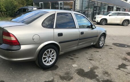 Opel Vectra B рестайлинг, 1997 год, 155 000 рублей, 1 фотография