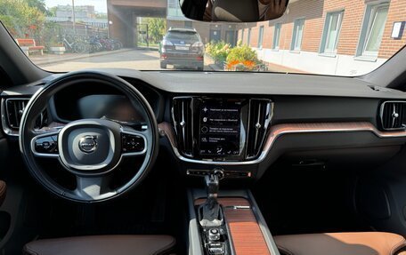 Volvo V60 II, 2020 год, 3 975 000 рублей, 7 фотография