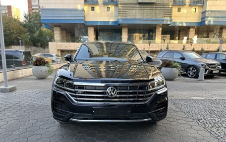 Volkswagen Touareg III, 2020 год, 6 690 000 рублей, 2 фотография