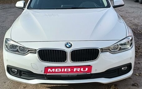 BMW 3 серия, 2017 год, 2 450 000 рублей, 14 фотография