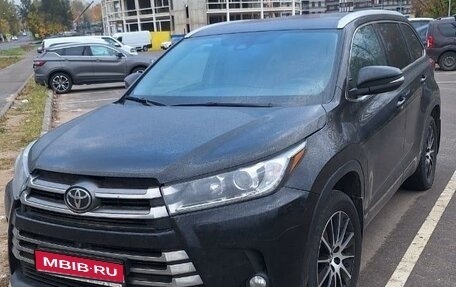 Toyota Highlander III, 2019 год, 3 800 000 рублей, 1 фотография