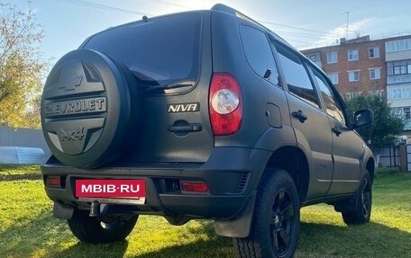 Chevrolet Niva I рестайлинг, 2015 год, 899 000 рублей, 9 фотография