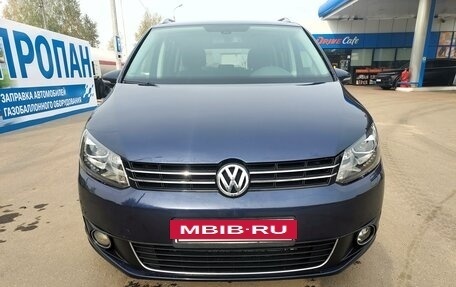 Volkswagen Touran III, 2012 год, 1 100 000 рублей, 2 фотография