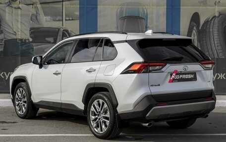 Toyota RAV4, 2020 год, 3 649 000 рублей, 2 фотография