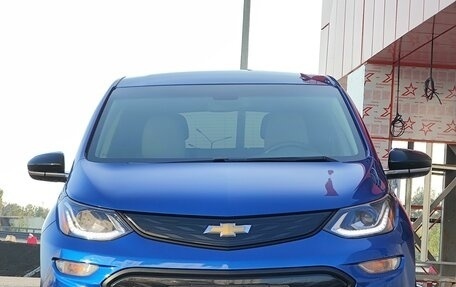 Chevrolet Bolt, 2017 год, 1 850 000 рублей, 1 фотография