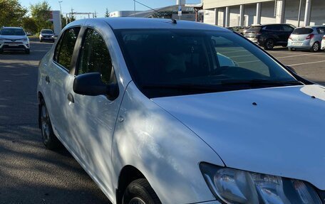 Renault Logan II, 2016 год, 640 000 рублей, 8 фотография