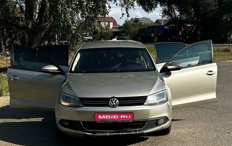 Volkswagen Jetta VI, 2012 год, 900 000 рублей, 1 фотография